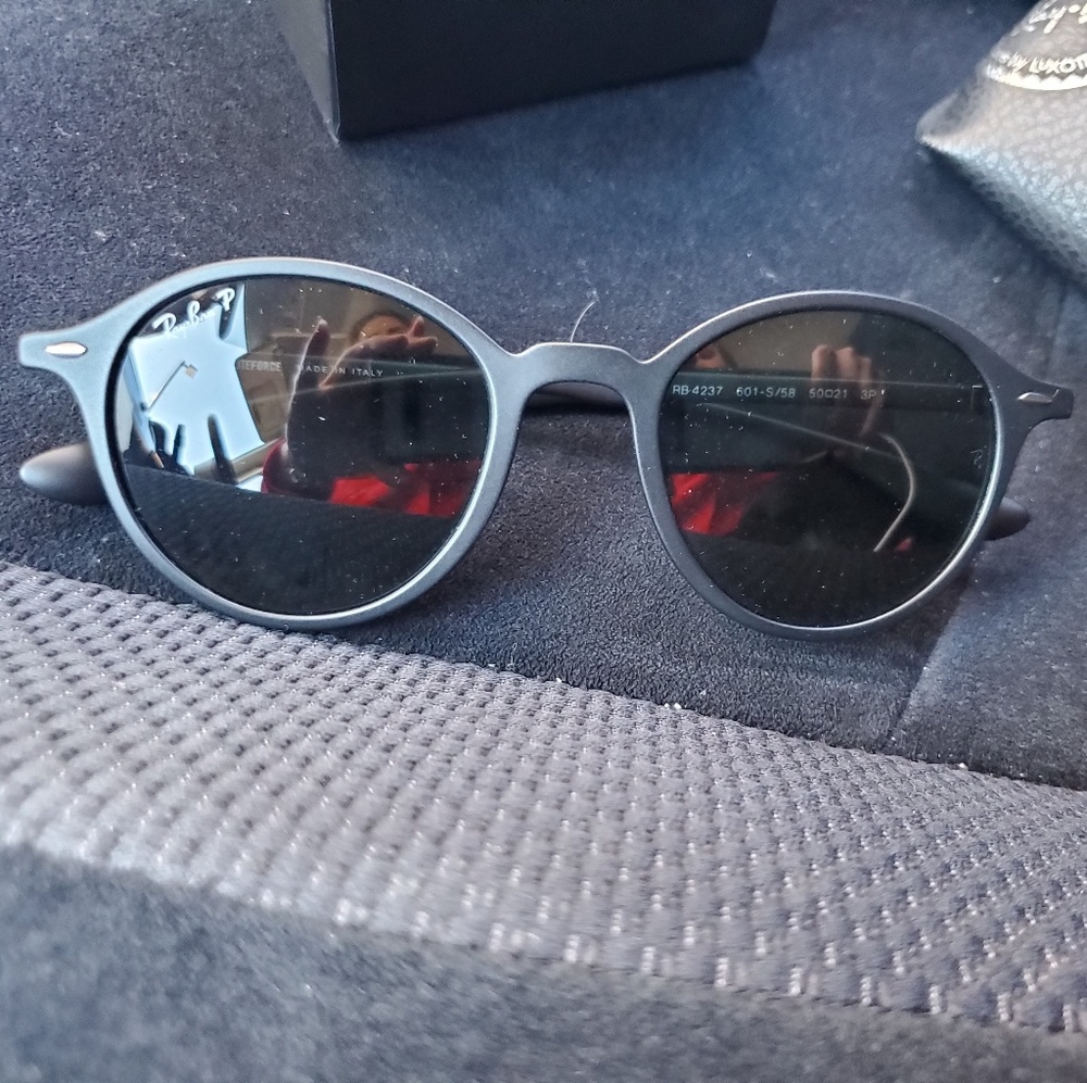 Ray ban